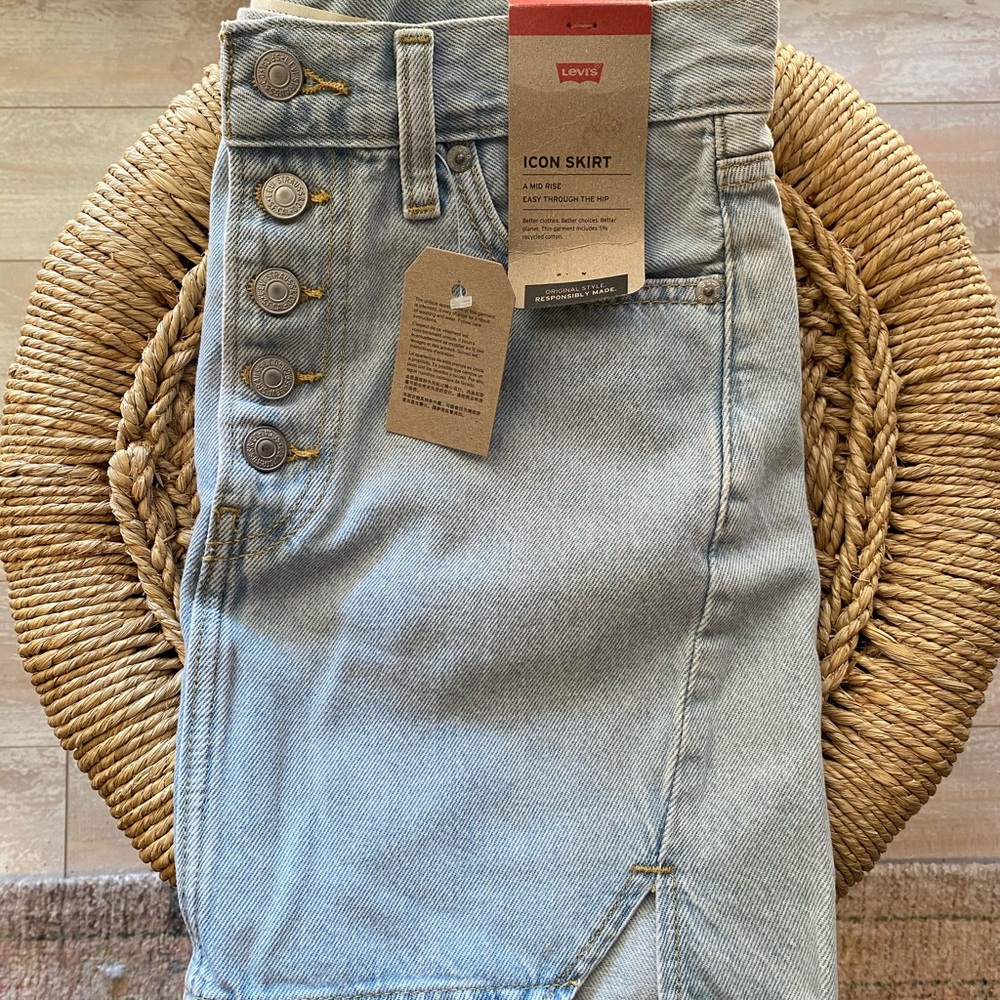Levi's Women's Light Blue Icon Skirt